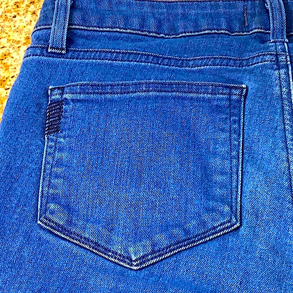 PAIGE VERDUGO ULTRA SKINNY JEANS. MEDIUM WASH. SIZE 31 - Picture 4 of 12